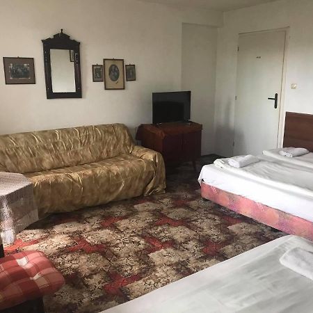 Guestrooms Ross Veliko Tărnovo Esterno foto
